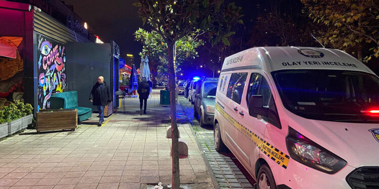 Başakşehir'de gece kulübüne silahlı saldırı