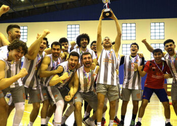 Basketbolda İzmir'de şampiyon Ekonomi Üniversitesi