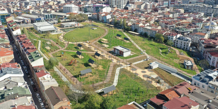 Bayrampaşa Millet Bahçesi'ni ustalık eserimiz olarak görüyoruz