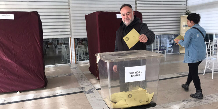 Bolu'da Beyaz İnci Mahallesi'nin geleceği sandıkta belirlendi