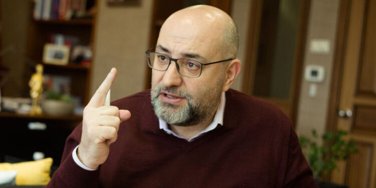 Buğra Gökce: Sosyal konut üreterek halka arz edeceğiz