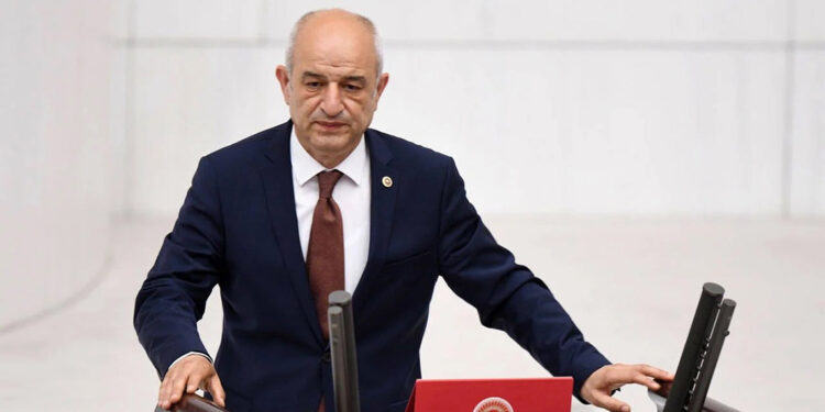 CHP'li Ali Fazıl Kasap, Saadet Partisi'ne geçti
