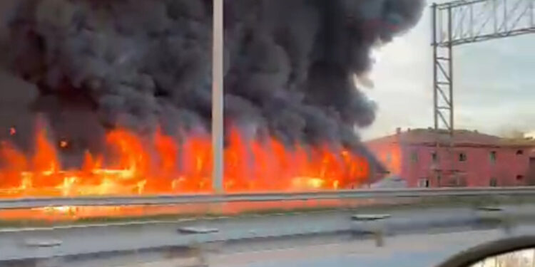 Çorum'da tuğla fabrikasında yangın