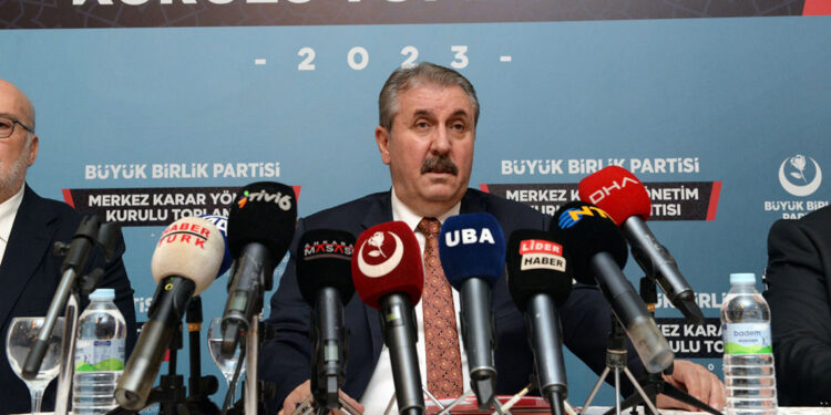 Destici'den TTB yönetimi açıklaması