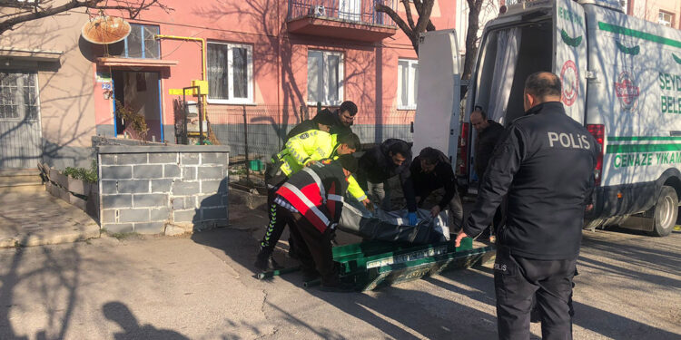 Diş teknisyeni, eski eşi ile kızını öldürdü