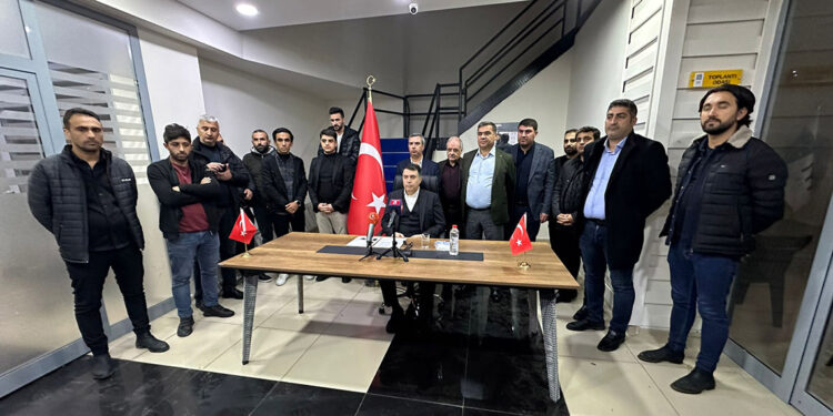 Diyarbakır’da il ve 17 ilçe başkanı, İYİ Parti'den istifa etti