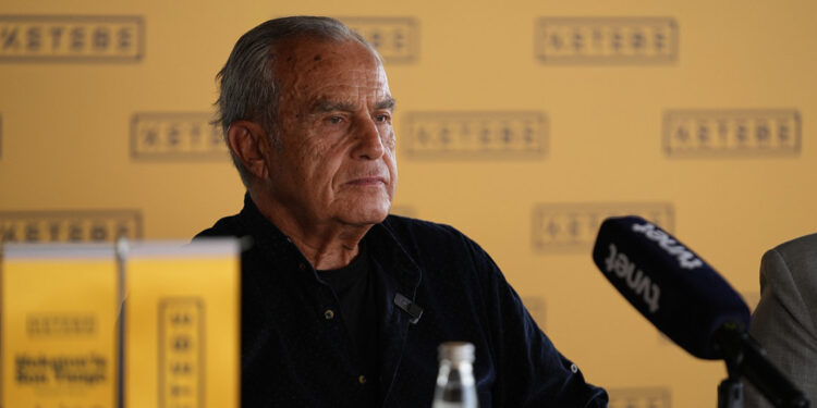 Dr. Mustafa Merter’den Hekaton'la Son Tango kitabı 