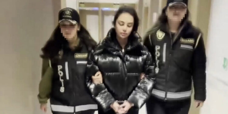 Ece Ronay gözaltında