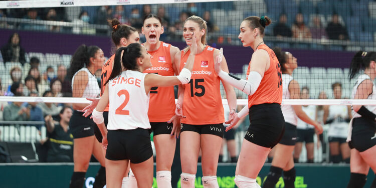 Eczacıbaşı Dynavit, Kulüpler Dünya Şampiyonası'nda finalde