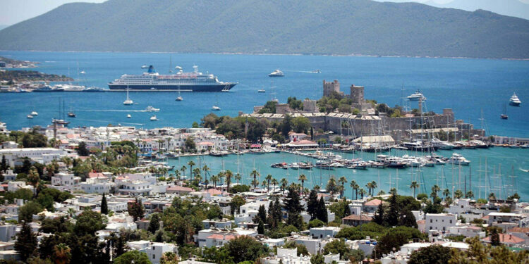 Ege Bölgesi'ndeki yılbaşı rezervasyonları yüzde 100'e yaklaştı