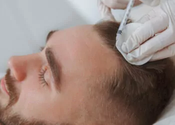 Eksozom tedavisi saç ekim işleminin başarısını yükseltiyor