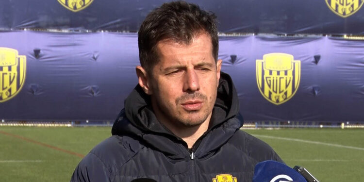 Emre Belözoğlu: Halil Umut Meler'e sarıldım