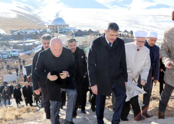 Erzurum'da atlı hafızlar, 490'ıncı 'Binbir Hatim'i başlattı