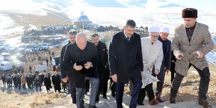 Erzurum'da atlı hafızlar, 490'ıncı 'binbir hatim'i başlattı