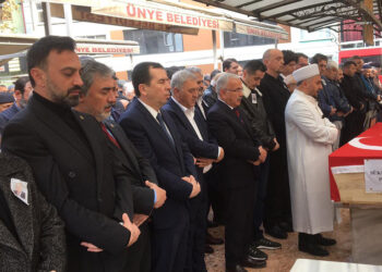Eski Bakan Şükrü Yürür, son yolculuğuna uğurlandı