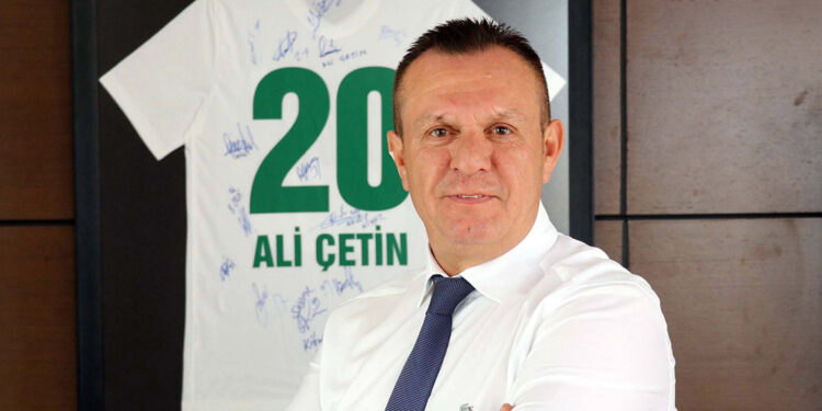 Eski Denizlispor başkanı Ali Çetin kavgada bıçaklandı
