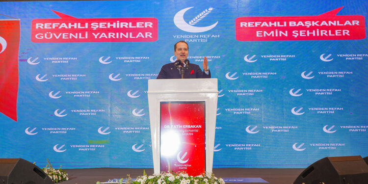 Fatih Erbakan: Belediyeleri yeniden teslim alacağız