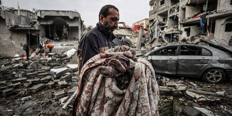 Filistin'de can kaybı 20 bin 674'e yükseldi