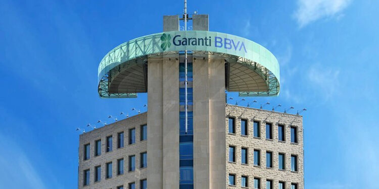 Garanti BBVA, ATM'lerine güneş enerjisi panelleri yerleştirdi