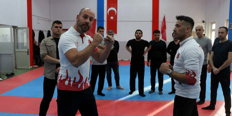 Gaziantep'te icra memurları kungfu öğreniyor