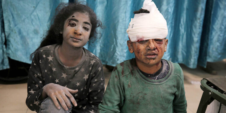 Gazze'de boğarak ve yakarak öldürmeye başladılar