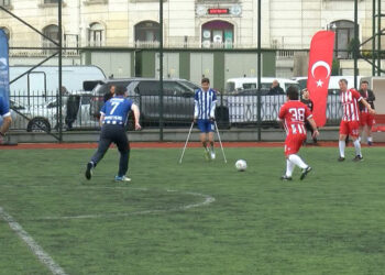 Hakim ve savcılar ampute futbol takımıyla maç yaptı