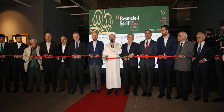 Hat Eserleri Sergisi ‘Besmele-i Şerif’ temasıyla açıldı