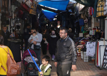 Hatay’da tarihi Uzun Çarşı’da hüzünlü yılbaşı