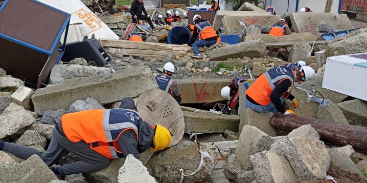İGÜ’de ‘Destek AFAD Gönüllüsü’ eğitimleri gerçekleştirildi 