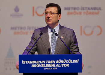 İmamoğlu, 'Tren Sürücüleri Eğitim Programı'nda konuştu