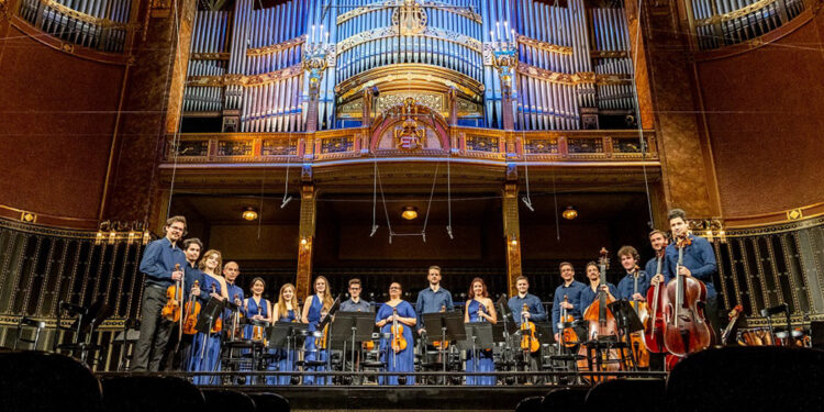 İş Sanat nisan ayı konserlerinin biletlerini satışa çıkardı