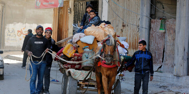 İsrail'in tahliye emri, 150 binden fazla kişiyi yerinden etti