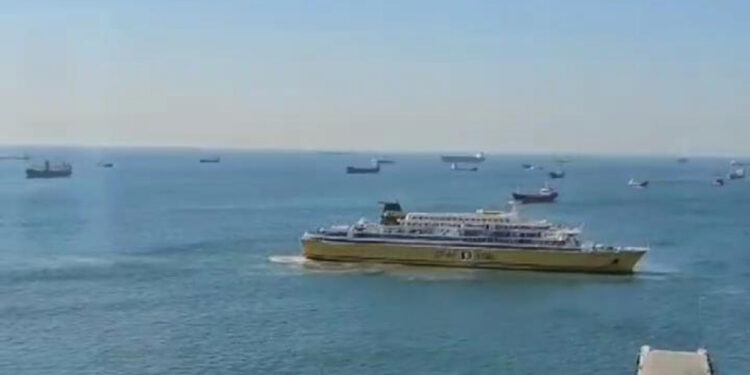 İstanbul'da denizi kirleten 35 gemiye 93 milyon lira ceza