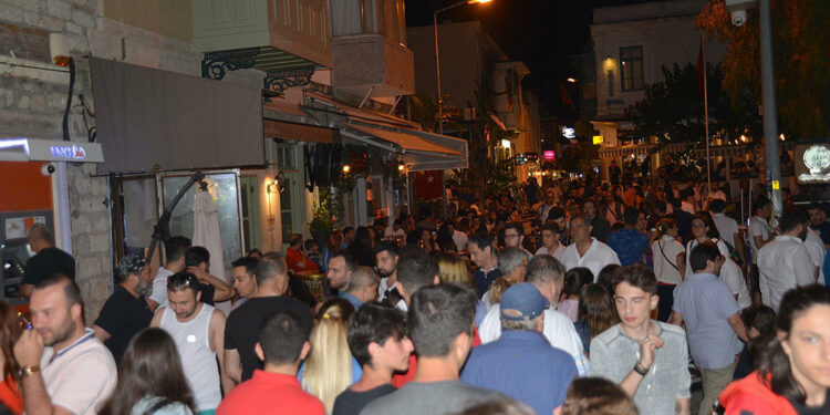 İzmir'de yılbaşı öncesi otellerde rezarvasyon yoğunluğu