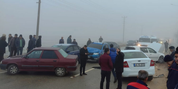 Kahramanmaraş'ta 2 zincirleme kaza: 15 yaralı