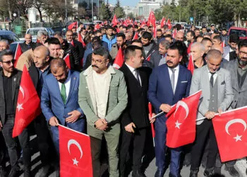 Kayseri'de şehitleri anma yürüyüşü