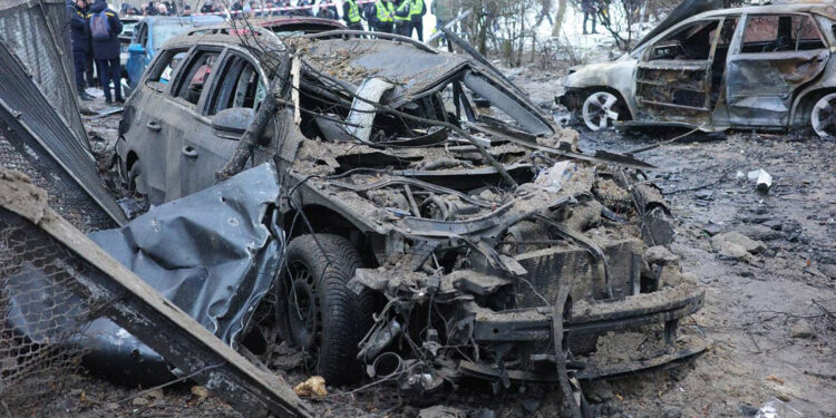 Kiev'e gece yapılan roket saldırısında 53 kişi yaralandı