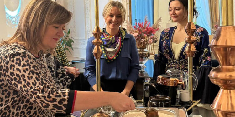 Latin Amerikalılara Türk kahvesi tanıtıldı