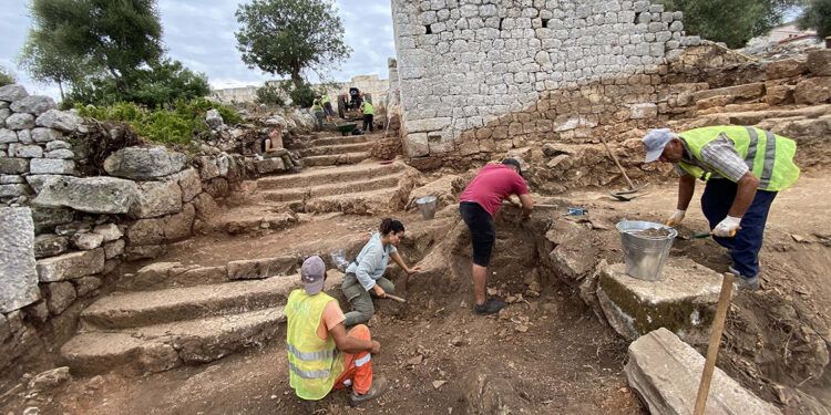 Myra-Andriake kazılarının başkanı: Ölmeden finali gördüm