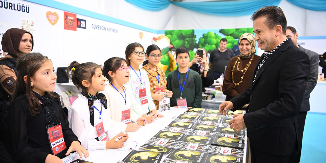 Öğrencilerin eserleri 'Yıldız Sütü' kitabında toplandı