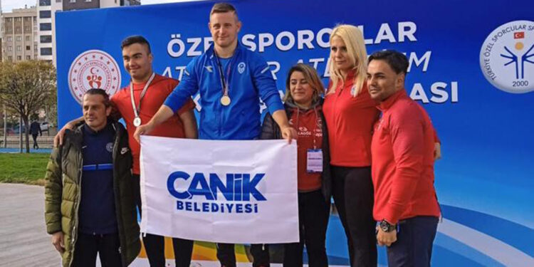 Özel Sporcu Ali Topaloğlu, Türkiye Şampiyonu oldu