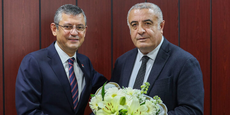 Özel'den Hacı Bektaş Veli Anadolu Kültür Vakfı'na ziyaret