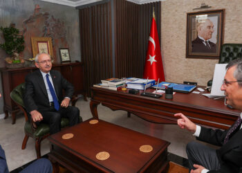 Özgür Özel Kılıçdaroğlu'nu ziyaret etti