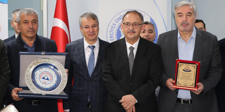 Özhaseki, 'Da Vinci' cihazının açılış törenine katıldı