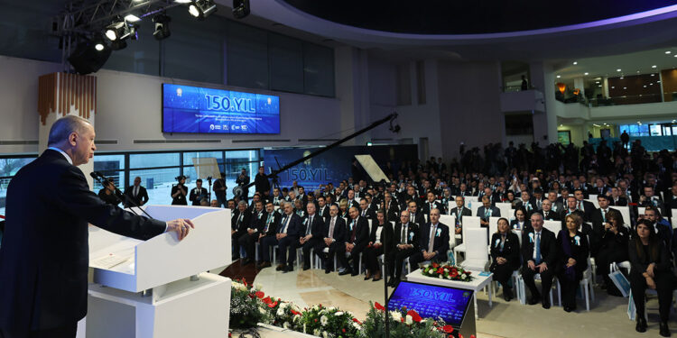 Piyasaları manipüle etmeye çalışanlara fırsat vermeyeceğiz