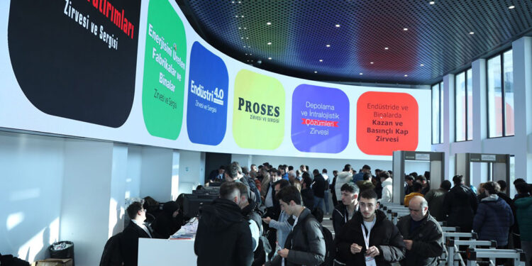 ST Endüstri Zirveleri İstanbul'da başladı 