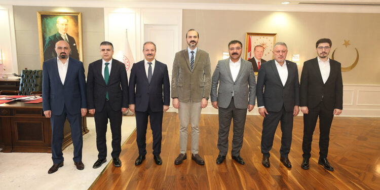 Sağlık çalışanlarının hizmet puanı artırımlı hesaplanmalı