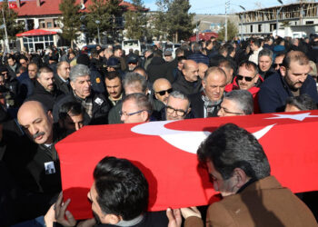 Sarıkamış Belediye Başkanı Harun Hayali, defnedildi