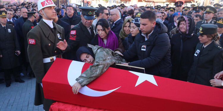 Şehit Mehmet Serinkan, son yolculuğuna uğurlandı