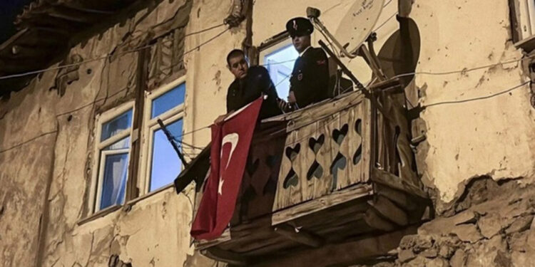 Şehit Yasin Karaca'nın baba evini devlet yeniden yaptıracak